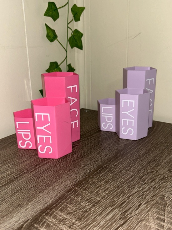 Source Unknown Other - Pink & Lavender Hexagonal Cosmetic Organizer Set